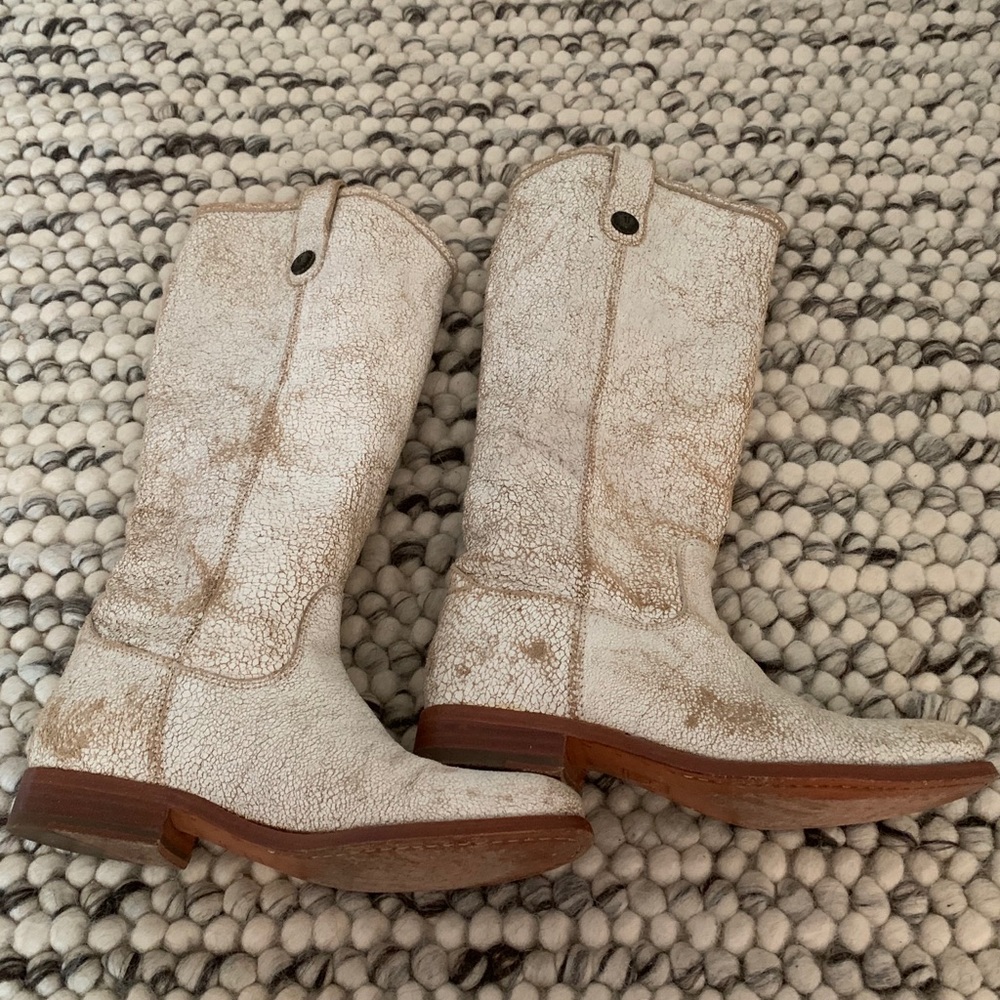 FRYE Melissa distressed white boots.